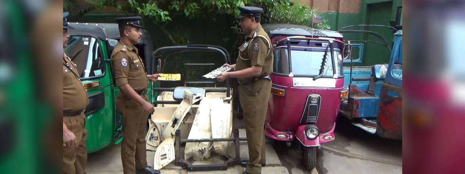 ත්‍රීරෝද රථ සොරකම් කරන ජාවාරමක් වටලයි