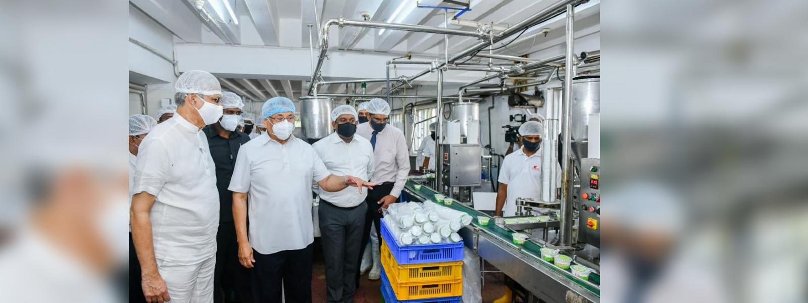  කිරි ලීටරයක් රු. 100ට මිලදී ගන්නැයි උපදෙස්..
