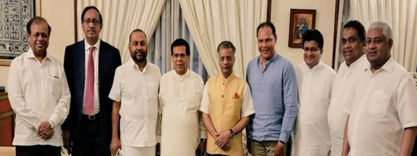 ආණ්ඩුවෙන් ස්වාධීන වූ මන්ත්‍රීන් බග්ලේ හමුවෙයි 
