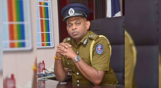 දේශබන්දු තෙන්නකෝන් දවස් 14කට නිවාඩු යයි