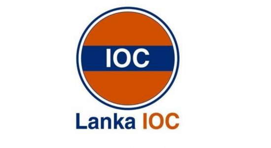 ටෝකන් ක්‍රමයට පාරිභෝගිකයින්ට ඉන්ධන බෙදා හරිනවා