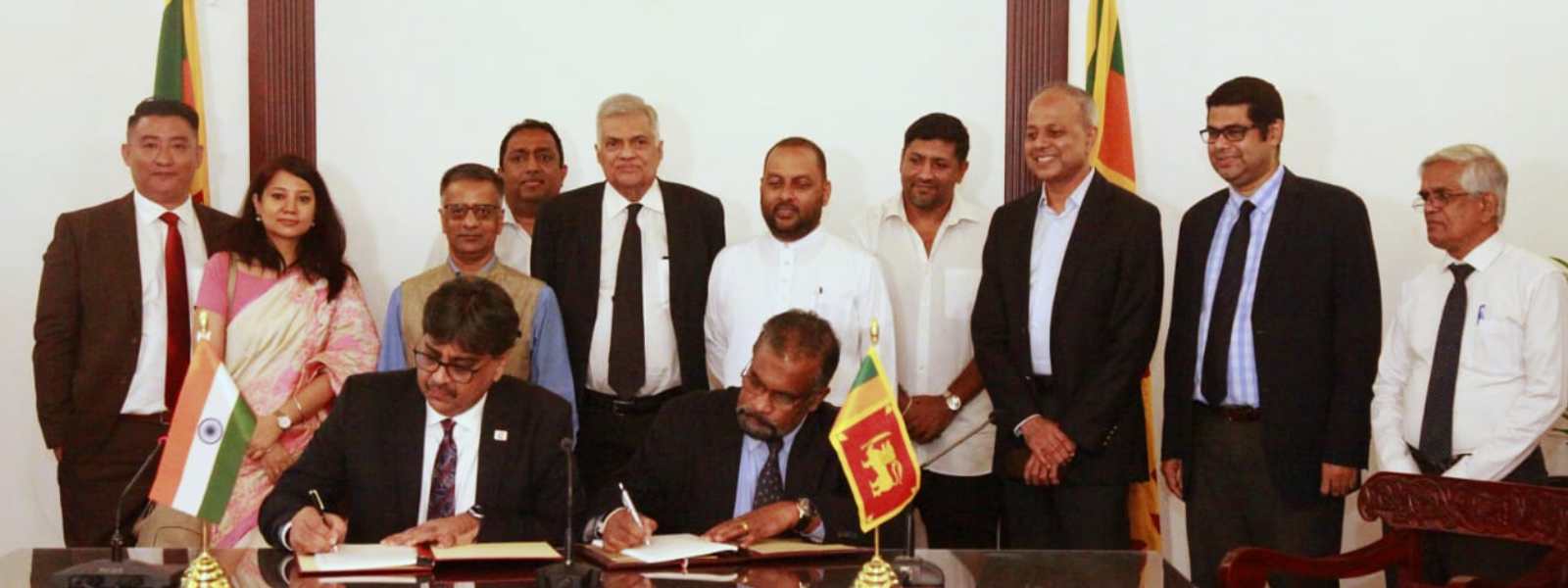 ඉන්දියාවෙන් යූරියා මිලදී ගන්න, ඩොලර් ණයක්..