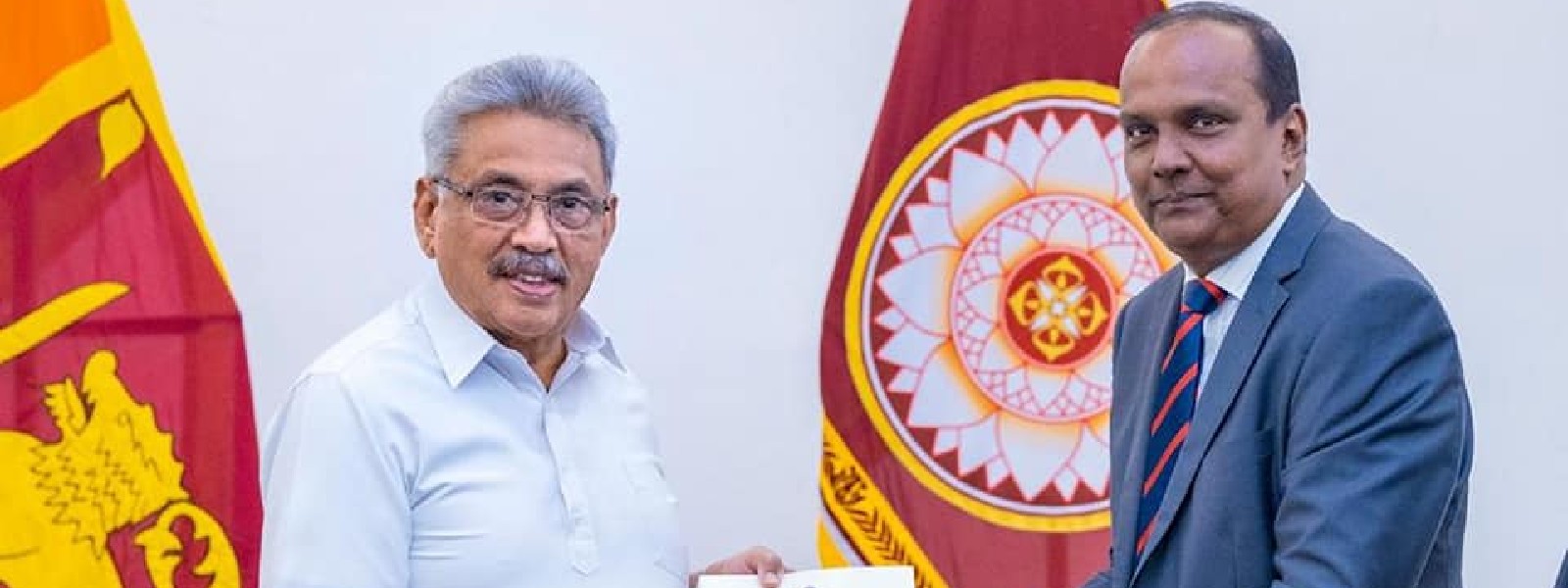 රේගුව පිළිබඳ පරීක්ෂණ කොමිසමේ වාර්තාව ජනපතිට