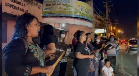 'කුස්සියේ විලාපය' - බැරිම තැන පාරට බැස්ස මිනිස්සු 