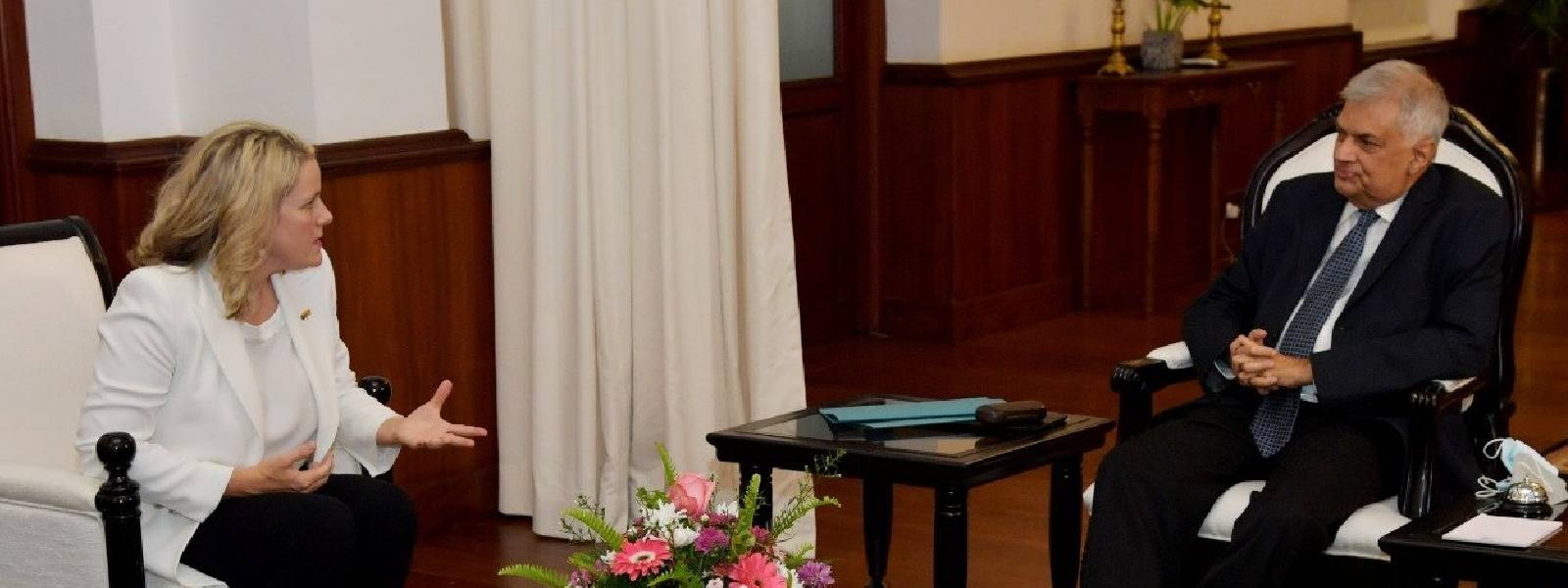 ඔස්ට්‍රේලියා ස්වදේශ කටයුතු ඇමති අගමැති හමුවෙයි