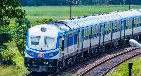 වෙන් කළ දුම්රිය ආසන ගාස්තු අගෝස්තු 1 සිට ඉහළට