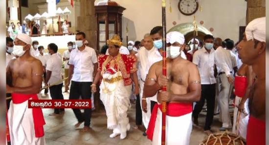 ජනපති දළදා සමිඳුන් වැඳපුදා ගනී