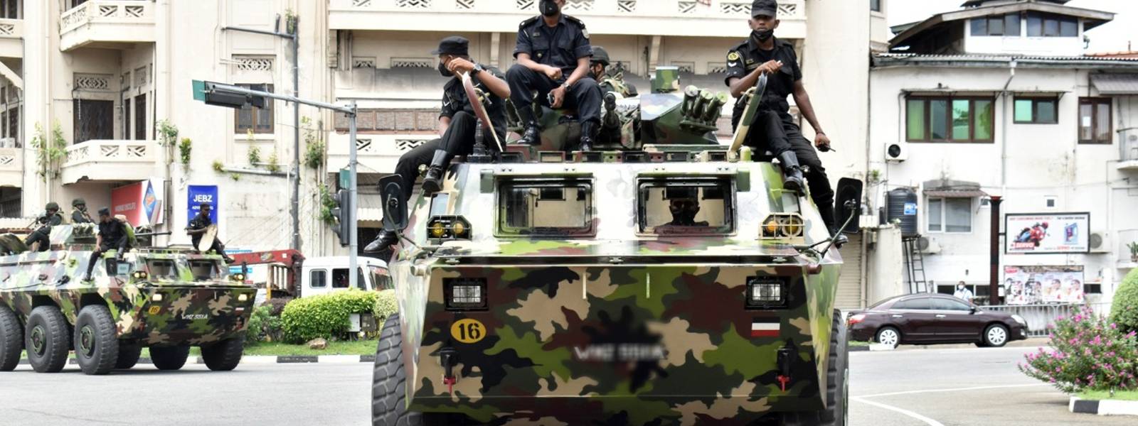 ප්‍රචණ්ඩ ක්‍රියාවලින් වැළකිී සිටින්න - යුද හමුදාව