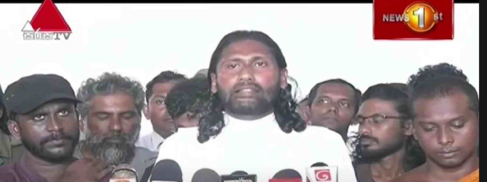 අරගලකරුවන් යටතට ගත් පොදු දේපළ යළි ආණ්ඩුව භාරයට 