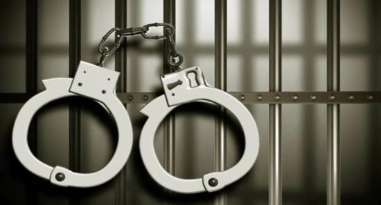 සේනාධි ගුරුගේ අත්අඩංගුවට