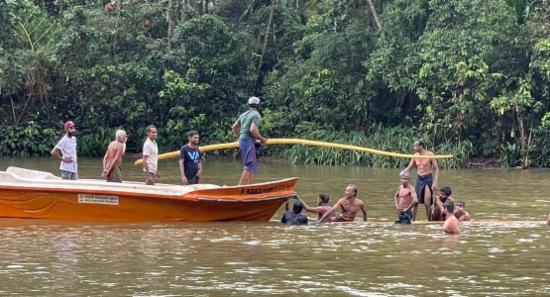 නිල්වලා ගඟේ දිය නෑමට ගිය 4 ක් අතුරුදන්