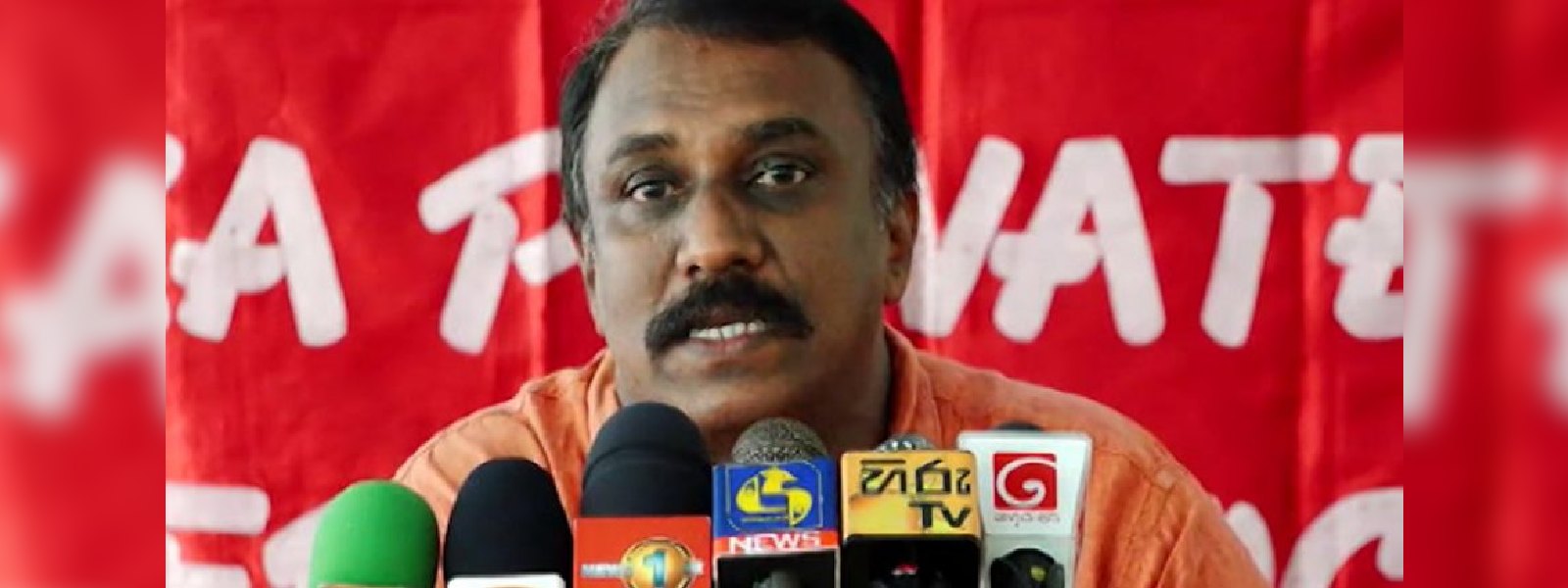 බස් හිමියන්ගෙන් ජාත්‍යන්තරයට පැමිණිල්ලක්