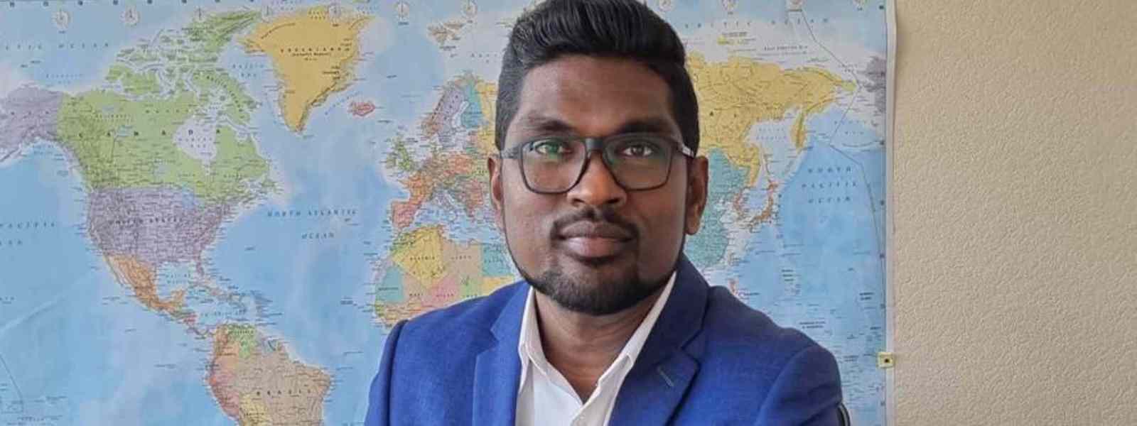 සමාජ ක්රියාකාරී පැතුම් කර්නර්ට ඇප..