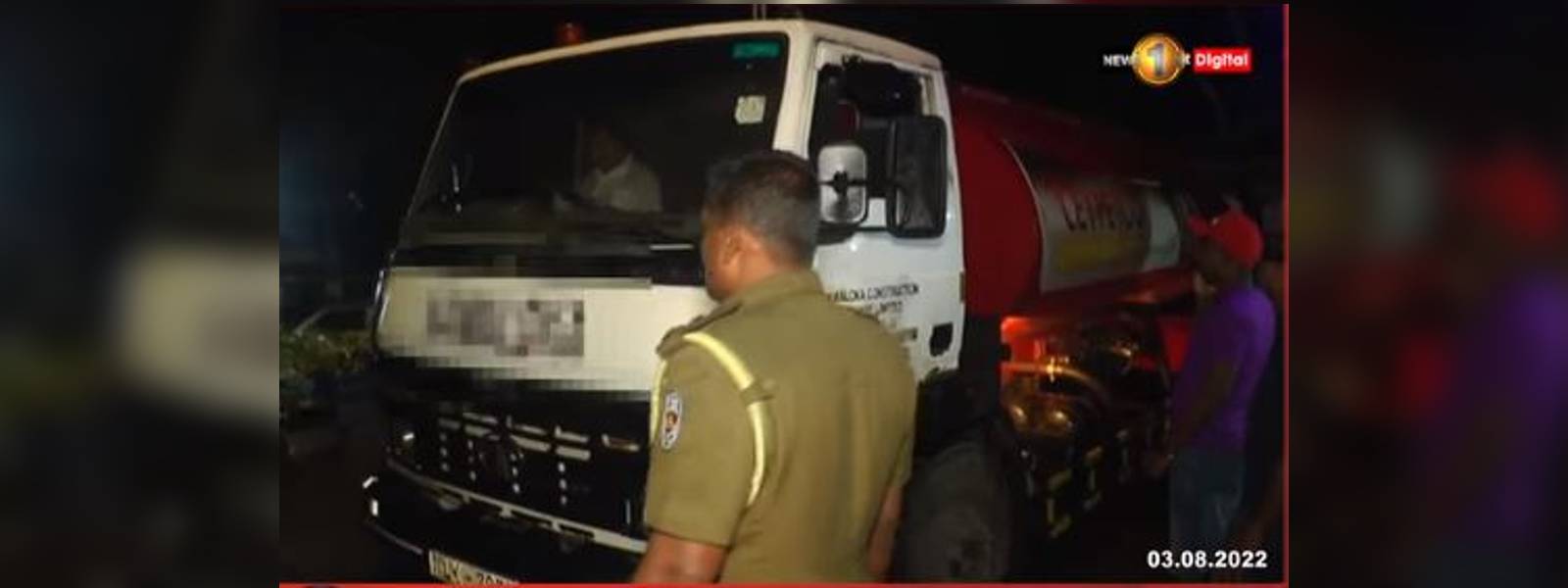 වැඩි මිලට විකුණන්න ගිය ඩීසල් බවුසරයක් අල්ලයි