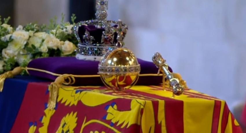 දෙවන එළිසබෙත් රැජිණගේ රාජකීය අවංගල්‍ය ඇරඹේ