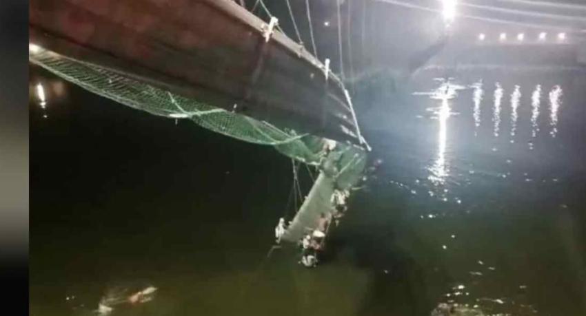 ඉන්දියාවේ පාලමක් කඩා වැටී 35ක් මරුට..