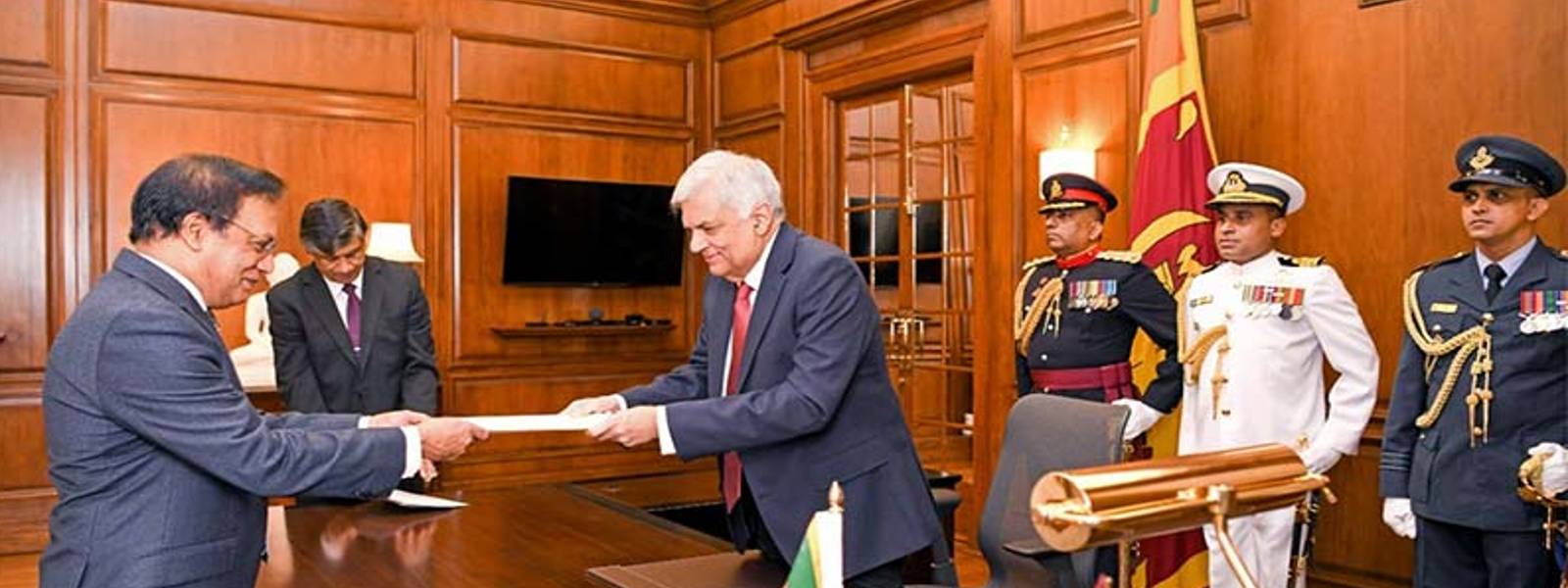 බුවනෙක අලුවිහාරේ වැඩබලන අගවිනිසුරු ධුරයට