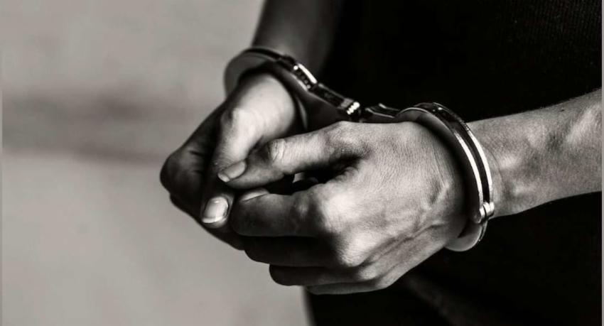 කාන්තාවන් මුදලට විකිණීම: කාන්තාවක් කොටු