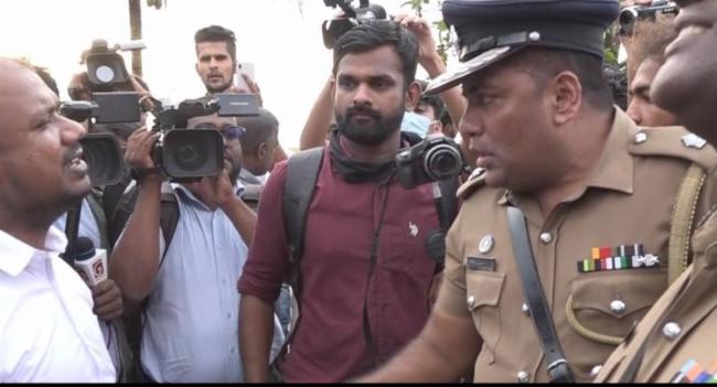 ජනතා විරු සැමරුවට පොලීසියෙන් බාධා.