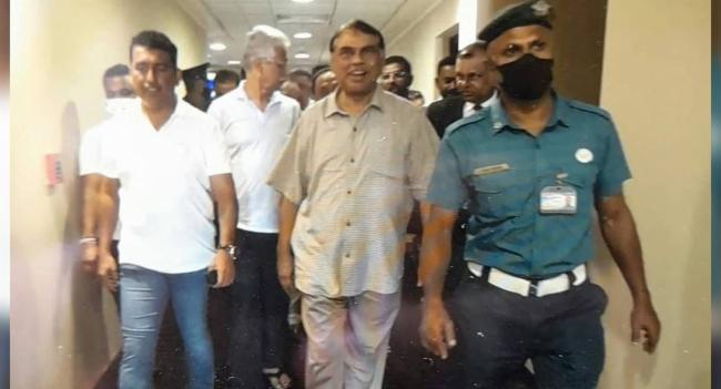 බැසිල් රාජපක්ෂ දිවයිනට