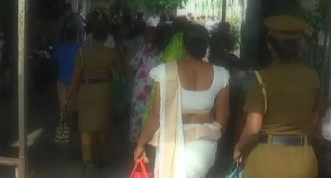 මිල්ලනිය විදුහල්පතිනියට හා පොලිස් නිලධාරීන්ට ඇප