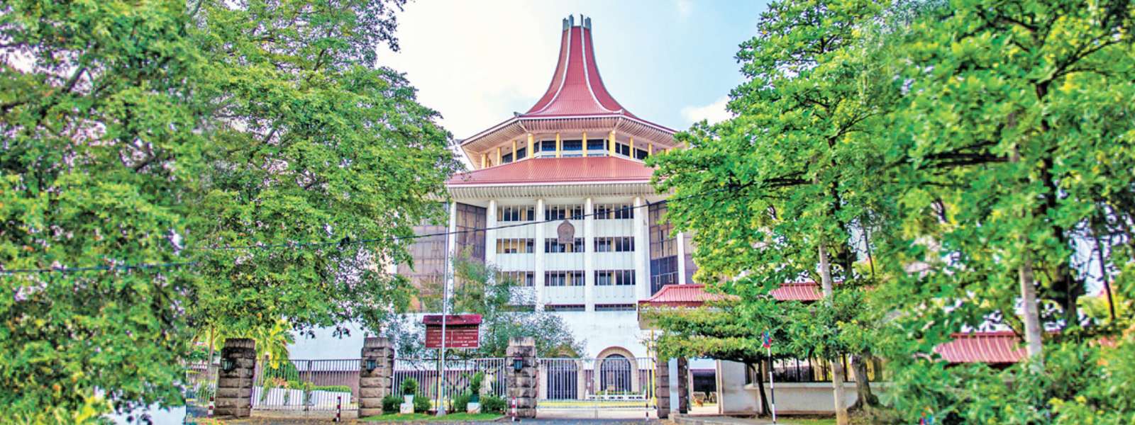 වෛද්‍ය චමල් සංජිවගෙන් පෙත්සමක්