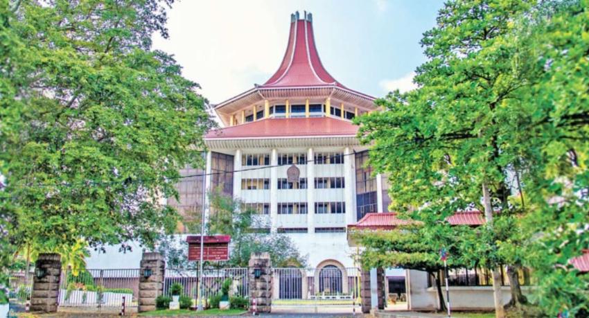 වෛද්‍ය චමල් සංජිවගෙන් පෙත්සමක්
