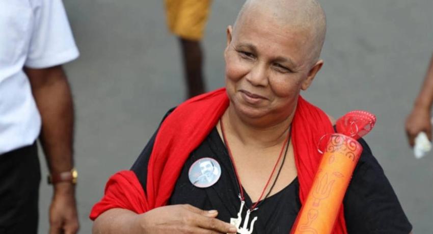 ලොව බලවත් කතුන් අතරට සන්ධ්‍යා එක්නැලිගොඩ