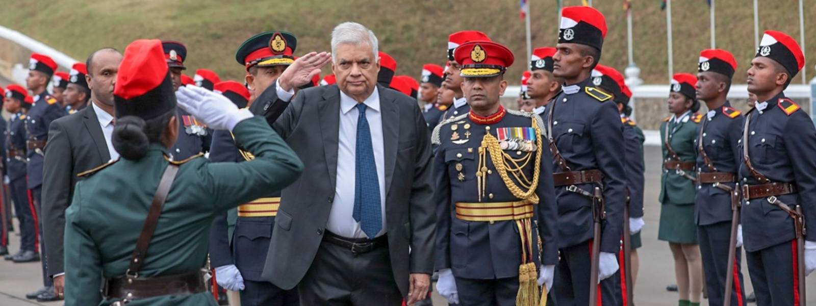 කැඩෙට් නිලධාරීන්ගේ 97 වන විසිරයාමේ පෙළපාලිය
