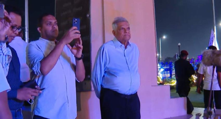 නත්තල් කැරොල් ගී ප්‍රසංගයට ගිය ජනපති