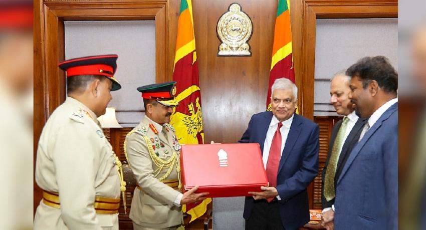 රහසිගත ලිපි ලේඛන රැගෙන යාමට යුද හමුදාවෙන් ජනපතිට ජාත්යන්තර ප්රමිතියෙන් යුතු විශේෂ බෑගයක්..
