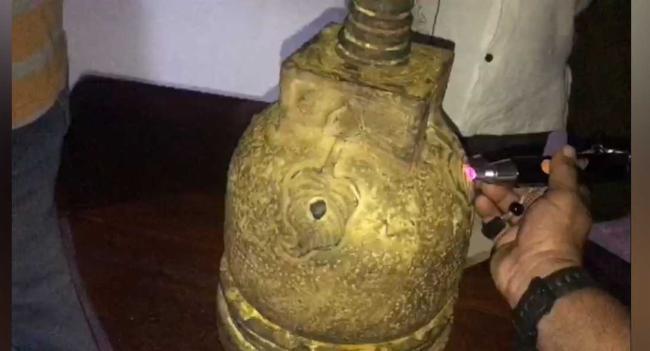 මැණික් ගල් ඔබ්බ වූ චෛත්‍යක්