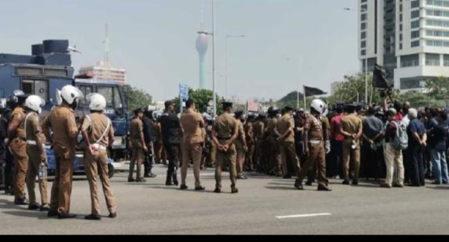 රජයේ බදු ප්‍රතිපත්තියට එරෙහිව කොළඹදී විරෝධතා