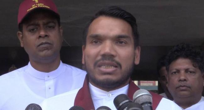පොහොට්ටුව පුංචි ඡන්දයට ඇප මුදල් තැන්පත් කරයි..