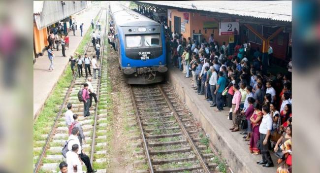 හෙට සිට දුම්රිය ගමන් වාර 30ක් අවලංගුයි..