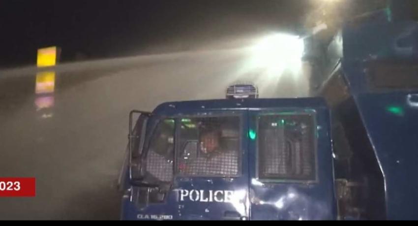 කැලණි සරසවි සිසු විරෝධයට ජල හා කදුළු ගෑස් ප්‍රහාර