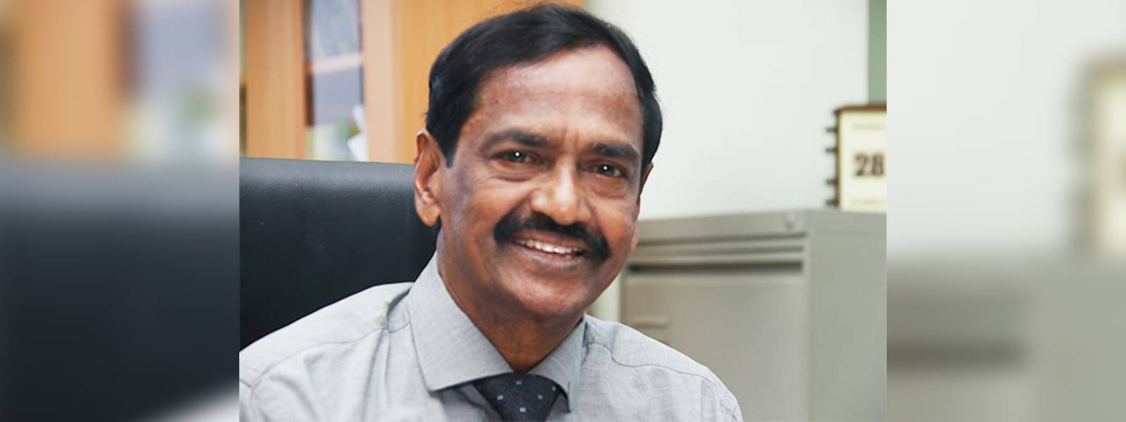 පුංචිහේවාගෙන් ආණ්ඩුක්‍රම ව්‍ය. සභාවට අයදුම්පතක්