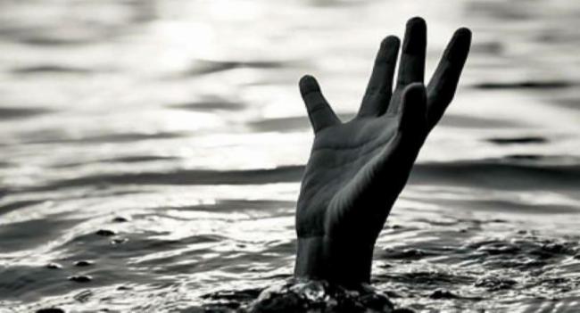 පුද්ගලයින් දෙදෙනෙකු දියේ ගිලී මරුට