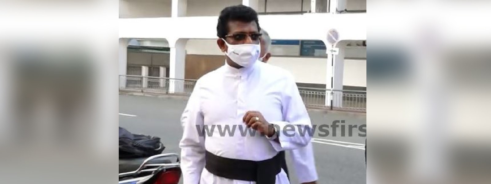 කතෝලික ජනතාව අද රාත්රියේ පා ගමනින් කොළඹට