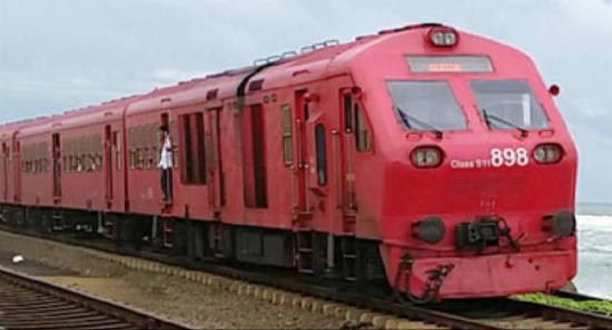 වැඩ වර්ජනයෙන් දුම්රිය ගමන්වාර 5 ක් අවලංගුයි