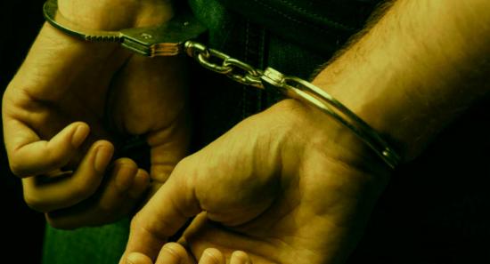 වැලිකඩින් පැන ගිය රැඳවියා අත්අඩංගුවට..