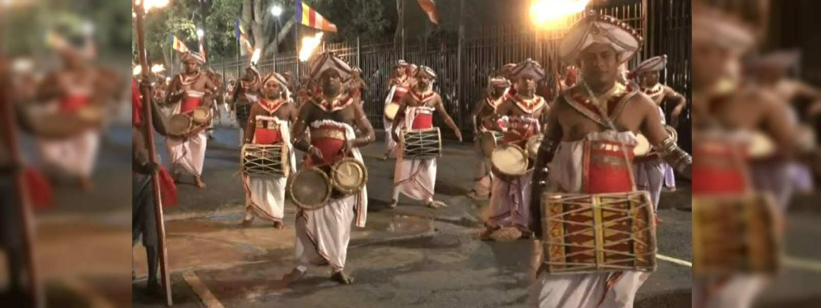 මහනුවර ඇසළ මංගල්යයේ පළමු කුඹල් පෙරහැර අද..