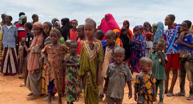 සෝමාලියාවට ආධාර සැපයීම තාවකාලිකව අත්හිටුවයි