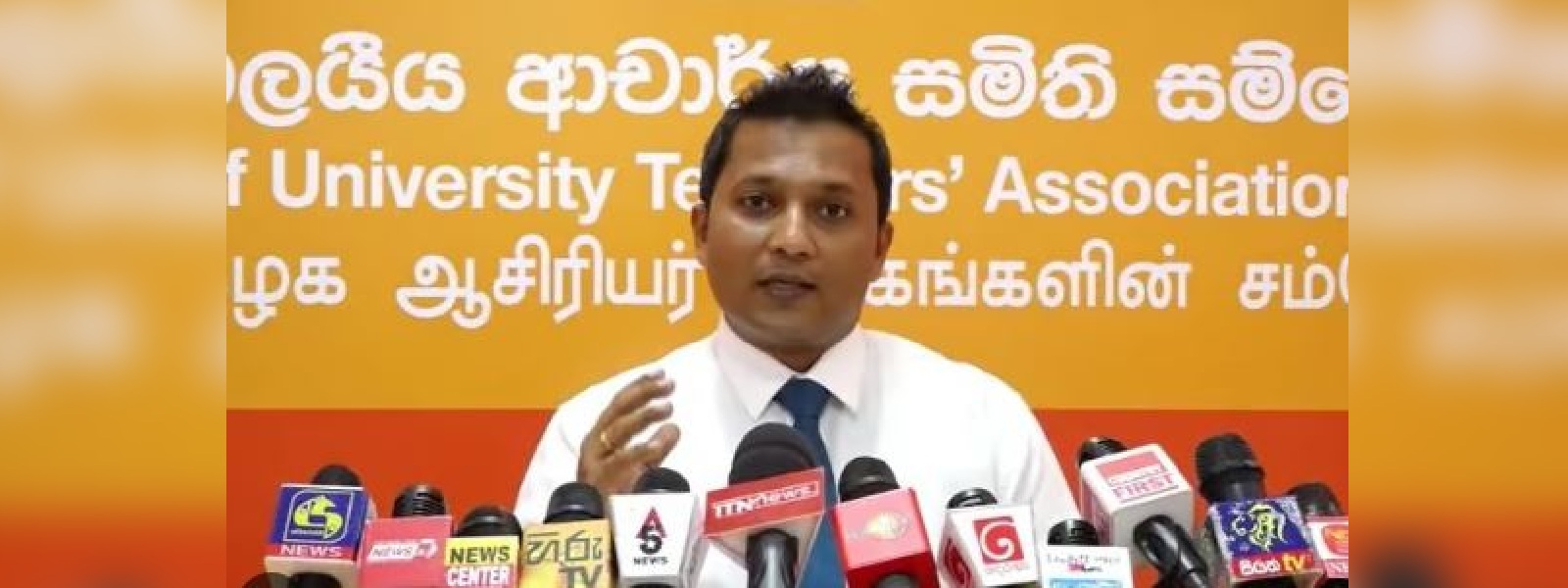 මේ වසරේ සරසවි ආචාර්යවරුන් 800ක් රට හැර ගිහින්