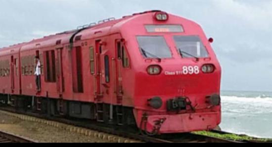 මුහුදුබඩ මාර්ගයේ දුම්රිය ප්‍රමාදයක්.