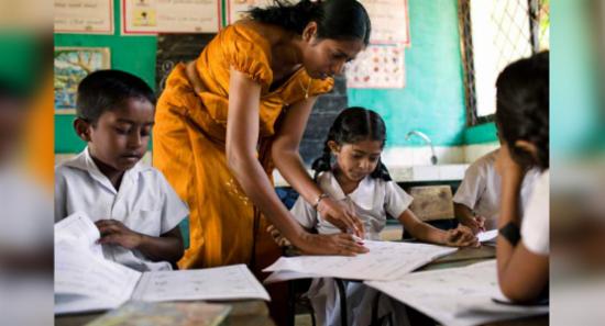 රාජ්‍ය සේවයේ නියුතු උපාධිධාරීන්ට නිවේදනයක්!