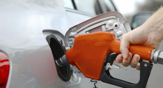 තෙල් හිඟයක් ඇති වෙන්න කිසිම හේතුවක් නෑ.