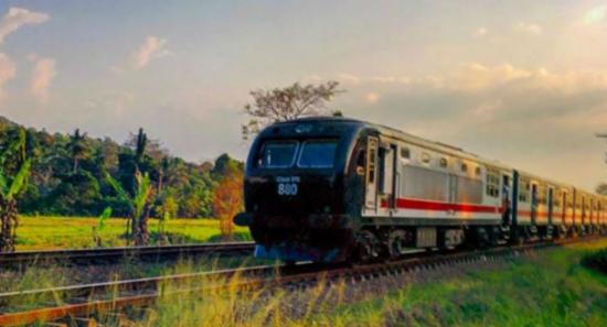 දුම්රිය ධාවනය අද සාමාන්‍ය පරිදි