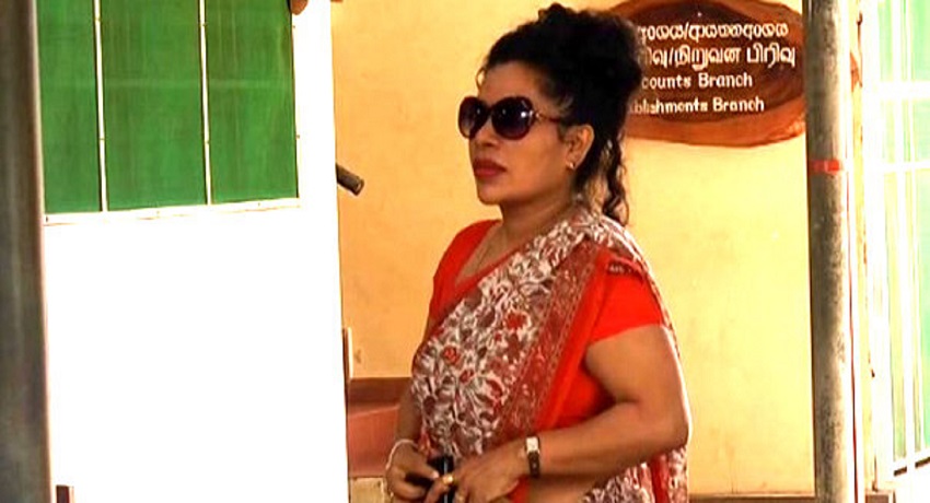 ஆவணங்களின்றி விமலின் மனைவிக்கு NIC விநியோகம்