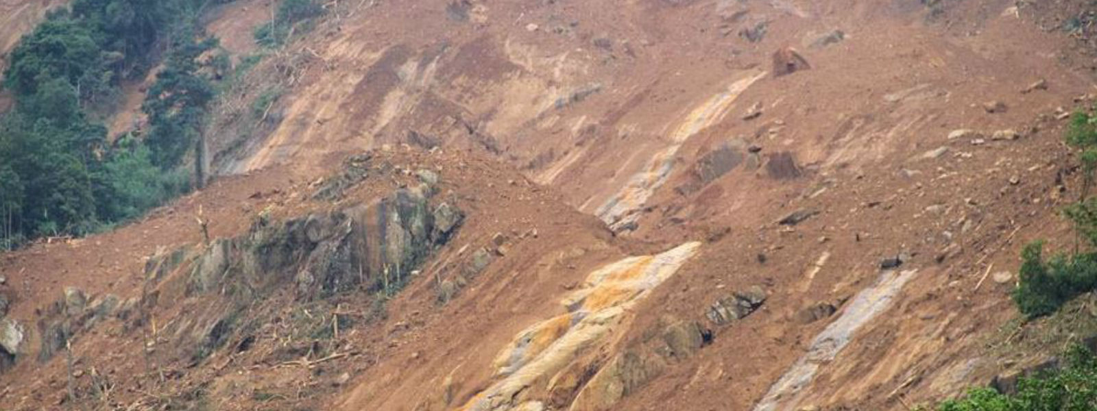 தொடங்வல பகுதியில் ஏற்பட்ட மண்சரிவு தொடர்பில் ஆய்வு
